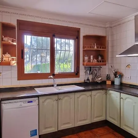 Wonderful Villa, Heated Pool, Near Beautiful Town